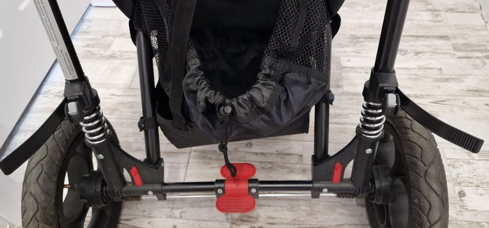 Out n about количка