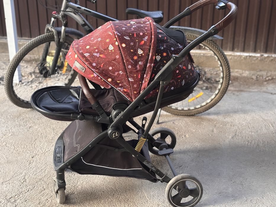 Прогулочная коляска