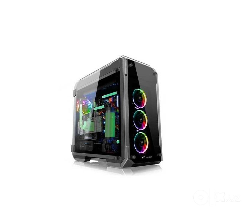 - Корпус Thermaltake View 71 Tempered Glass RGB Edition Black