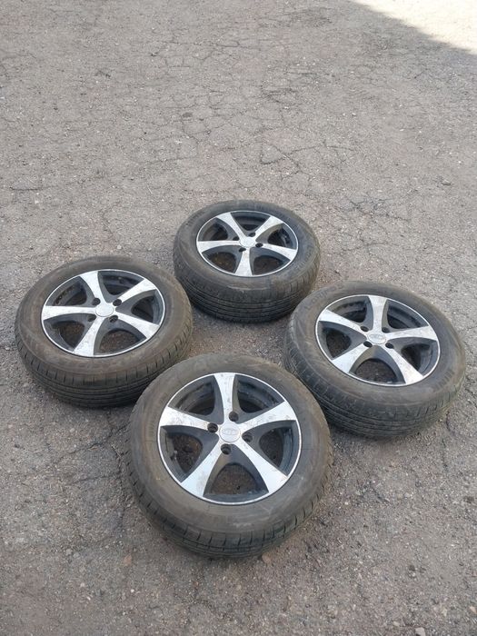 Диски R14 на Ваз. С резиной.