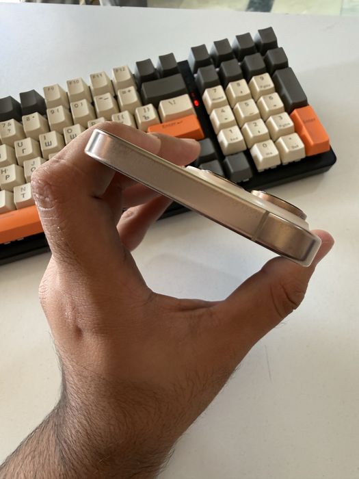 iPhone 16 Pro Gold 128GB