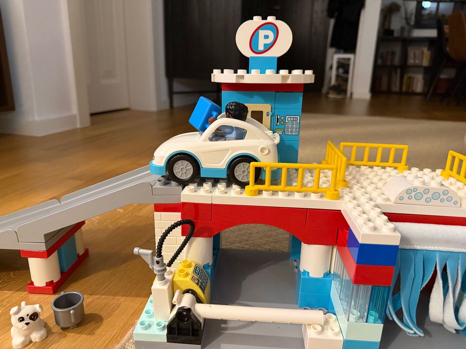 Lego Duplo spalatorie auto