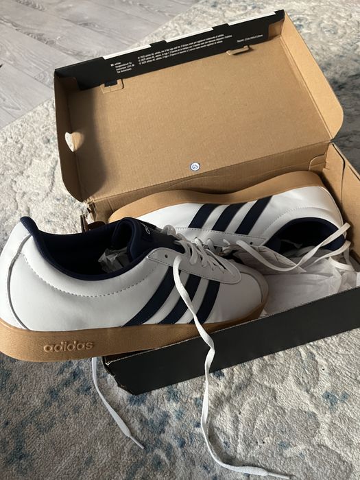 Обувь Adidas новые 44 размер