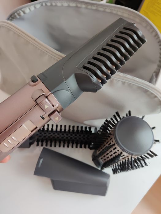 Сешоарът- четка ( машата) Bebyliss, нов уред.