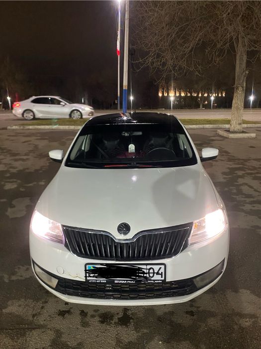 Продам машину срочно шкода рапид