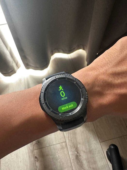 Смарт-часы Samsung Gear S3 Frontier