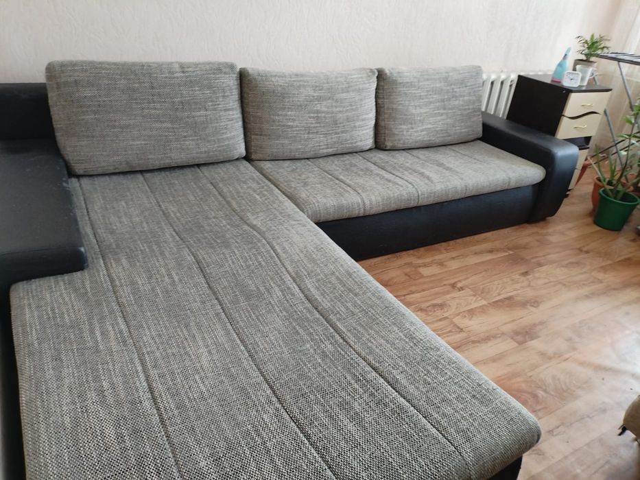 Диван  б/у большой