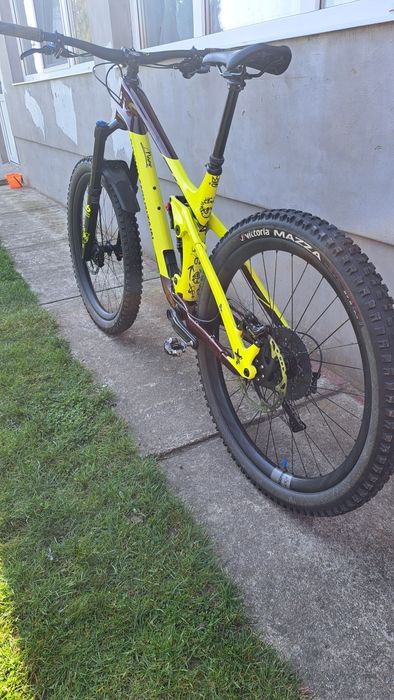 Enduro full suspension Rocky Mountain