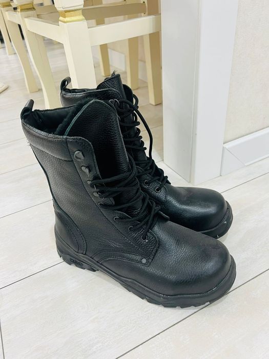 Продаю берцы с мехом