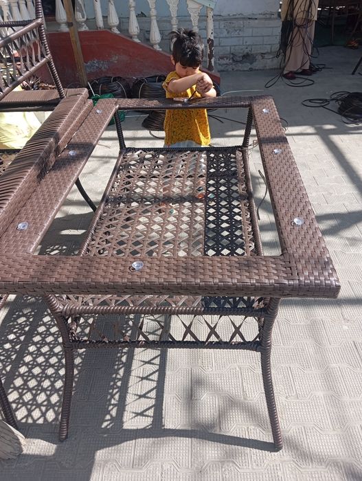 Aka singil Ratan stol sutularini