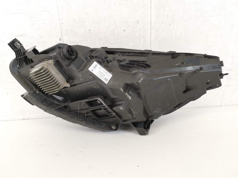 Десен фар Лед Тесла Модел 3/Y / Tesla Model 3/Y Оригинален Повреден Де