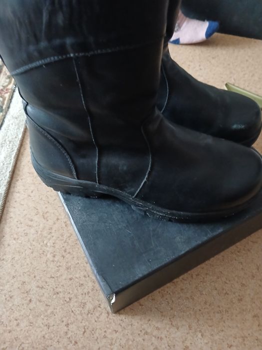 Продам мужские сапоги