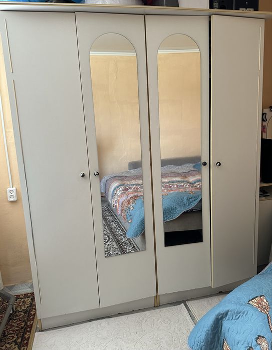 Спальный гарнитур