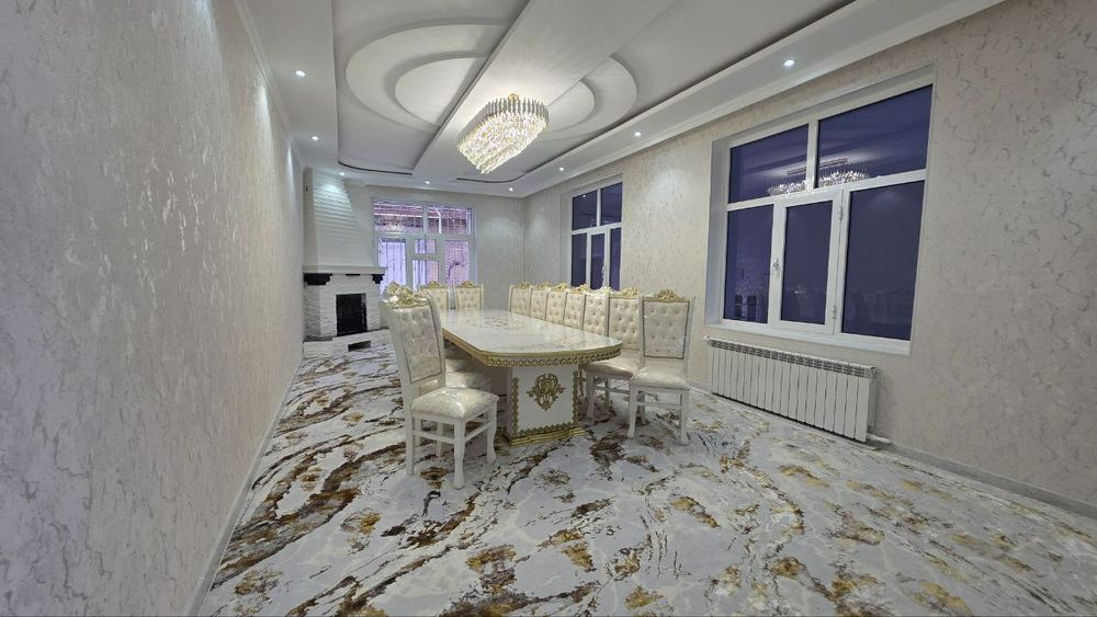 Продается дом землой участок заходи живи