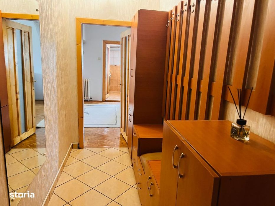 Apartament ultracentral, 3 camere, cu priveliste de vis, langa Mercur
