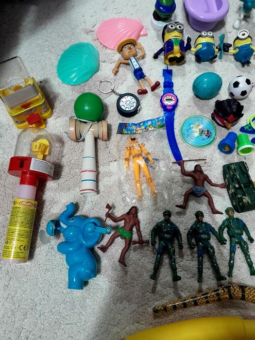 Детски играчки,коли,човечета