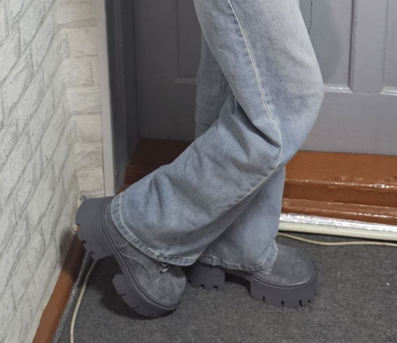 Продам ботинки новые!