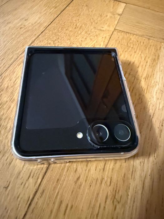 Samsung flip Z6 в гаранция