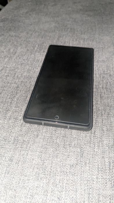 Pixel 6a в идеальном состоянии