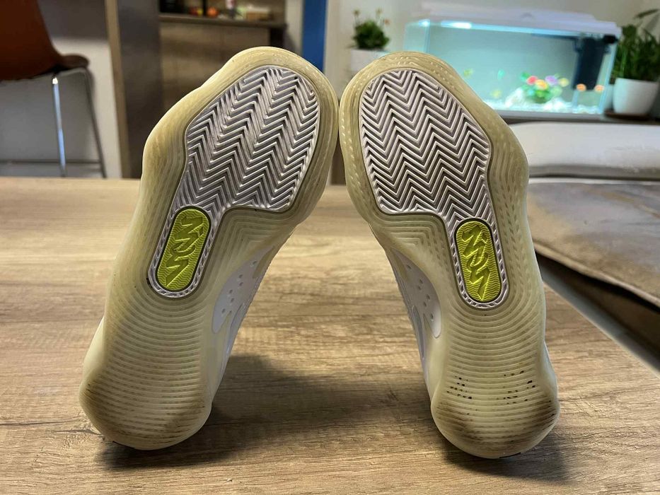 Nike Jordan Zion 3 GS, номер 37,5