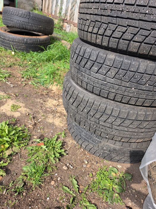 Продам резину 225/65/r17