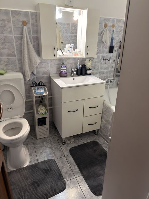 Apartament 2 camere etaj 3/3 suprafata utila 54 mp zona Penny Oituz