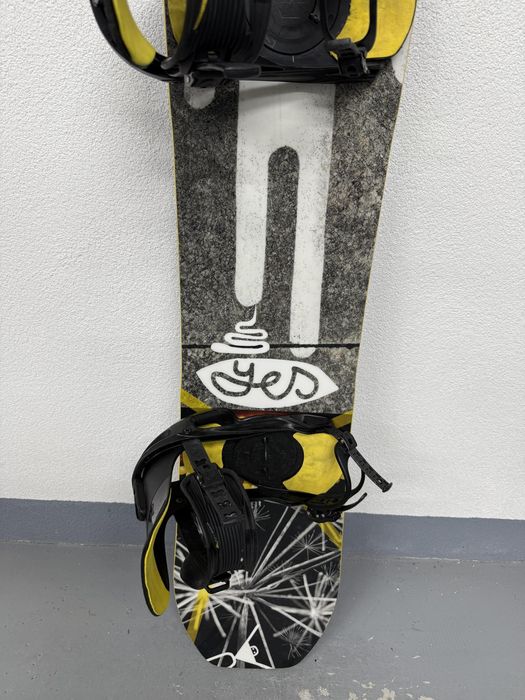 placa snowboard yes dicey L156cm 2023/2024