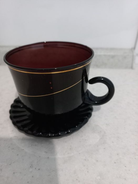 Чашки с блюдцами