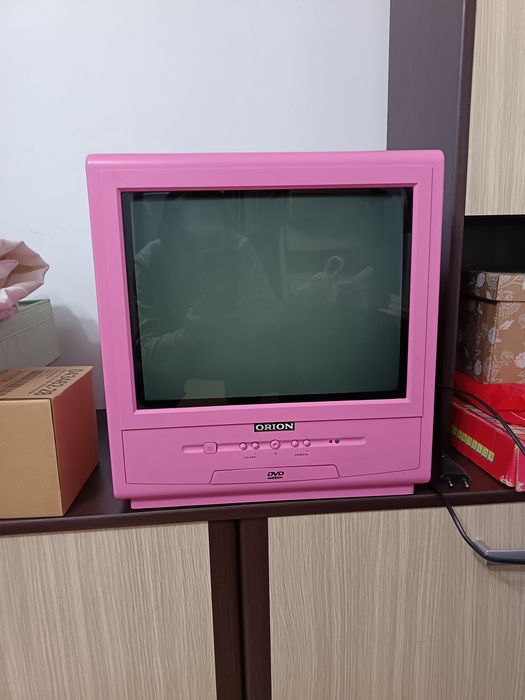 Televizor retro ORION
Aspect exterior plăcut.
Ideal pentru colecționari, decor retro sau pasionații de tehnologie