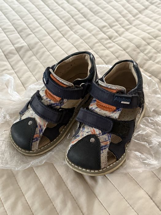 Детские сандали 21, 23 размеры