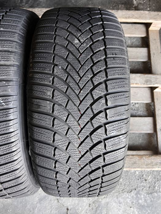 2 anvelope iarna 225/50/17 , Bridgestone , DOT 2023 !