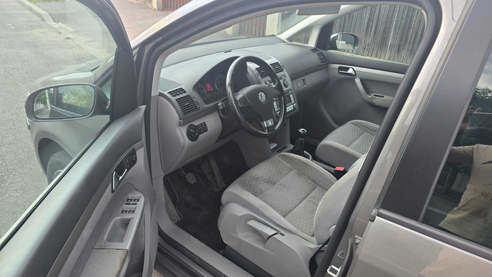 VW Touran 2007, motor 1.9 TDI, 7 locuri, unic proprietar