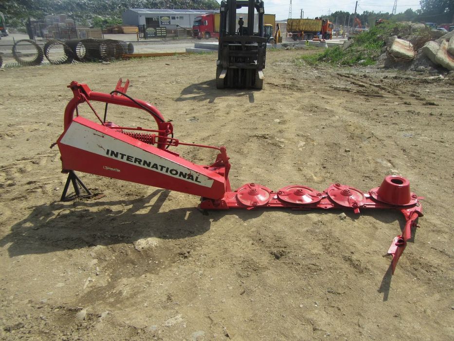 Alta Coasa International cu 4 talere