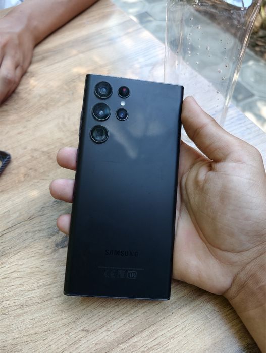 Продам samsung s22 ultra