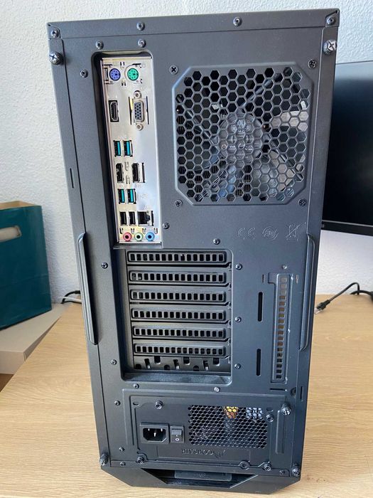 Vand calculator desktop Cooler Master Brasov • OLX.ro