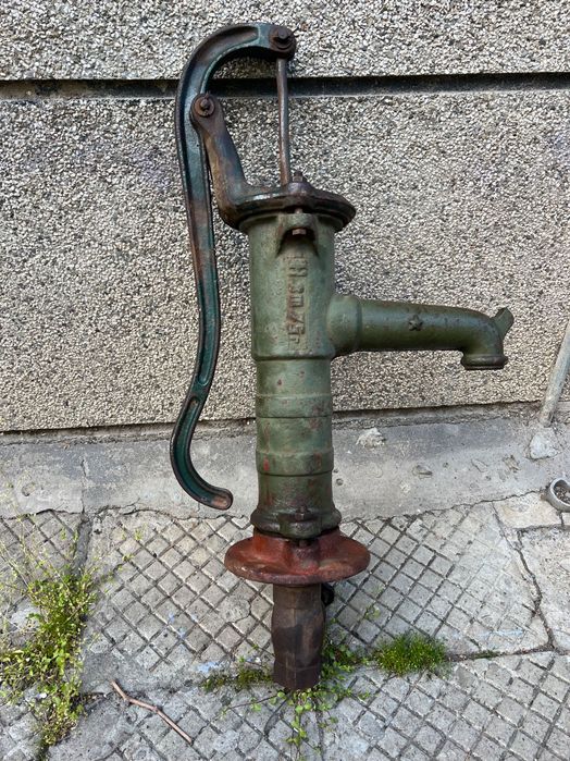 Ръчна помпа за вода