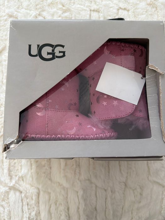 Ugg ботушки за бебе 6-12м оригинални