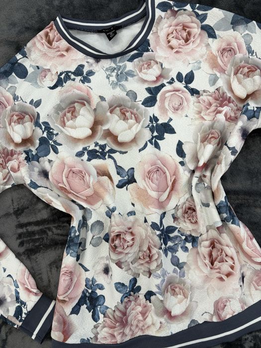 Флорална дамска блуза
