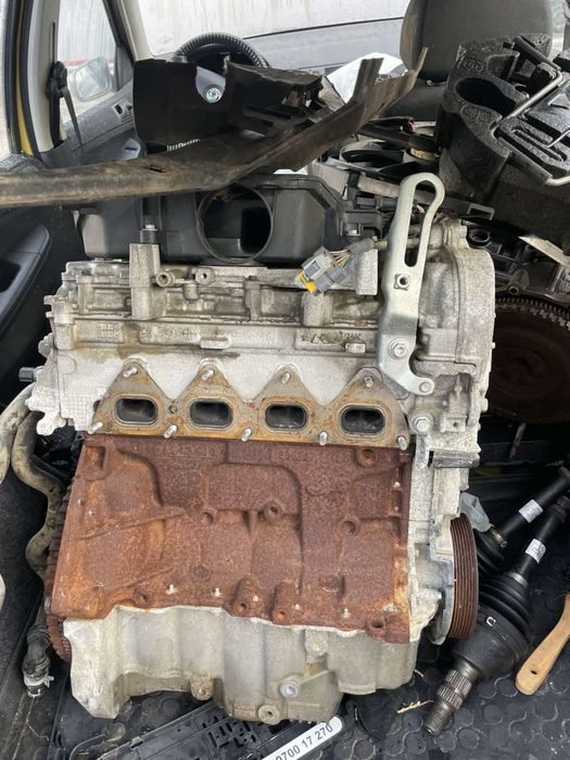 Двигател DACIA DUSTER  Дачия Дъстър 1.6 бензин