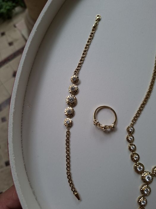 Tilla nabor sotiladi Золотой комплект