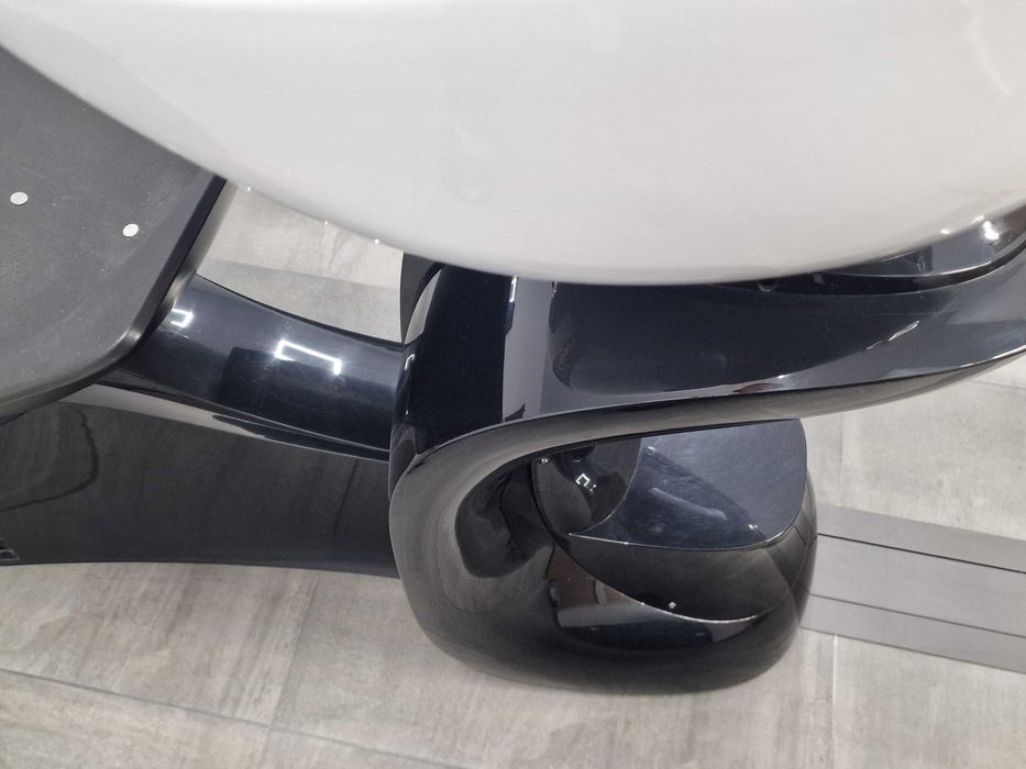 Продавам фризьорско оборудване