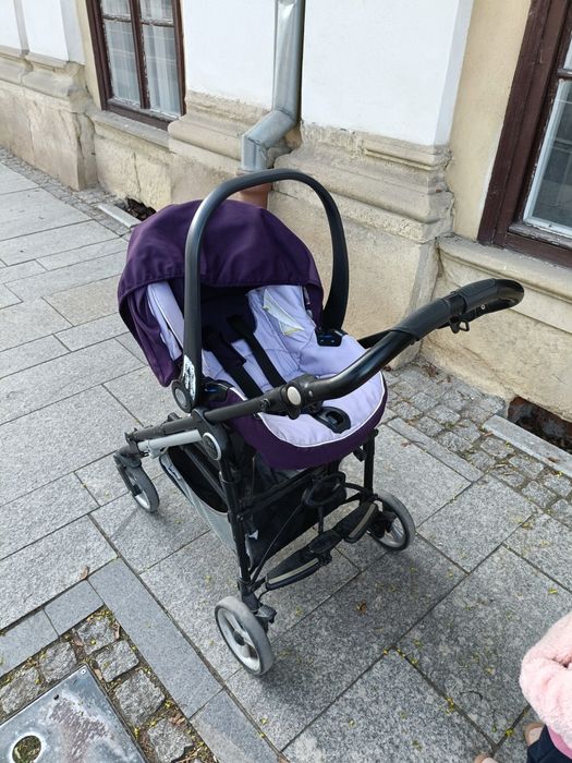 Vând cărucior 3 in 1 Peg Perego, inclusiv scaun auto