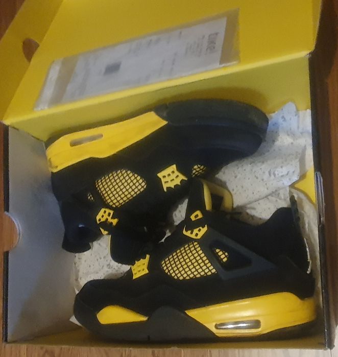 Jordan 4 Yellow Thunder