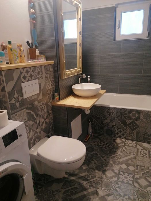 Proprietar vând apartament 3 camere in Qc