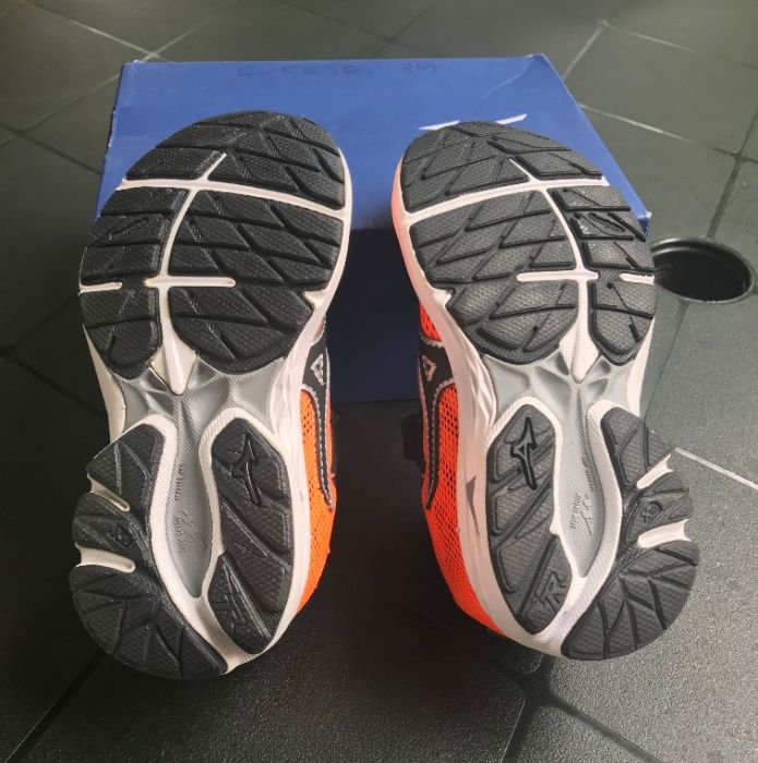 Pantofi sport copii Mizuno Wave Rider mar. 27 EU noi in cutie! Ocazie!