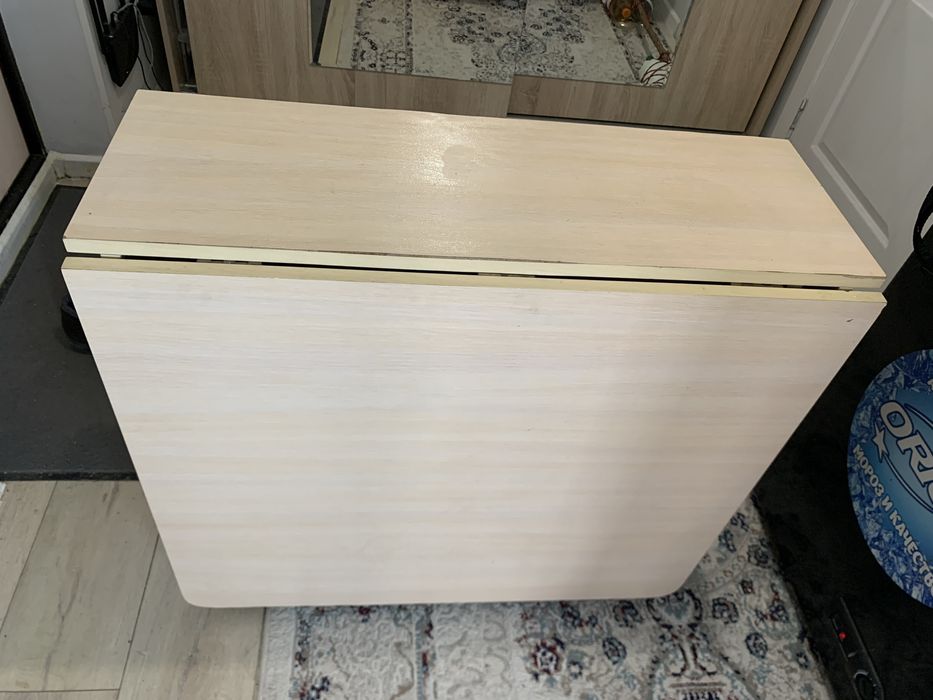Продам компактный стол раскладной