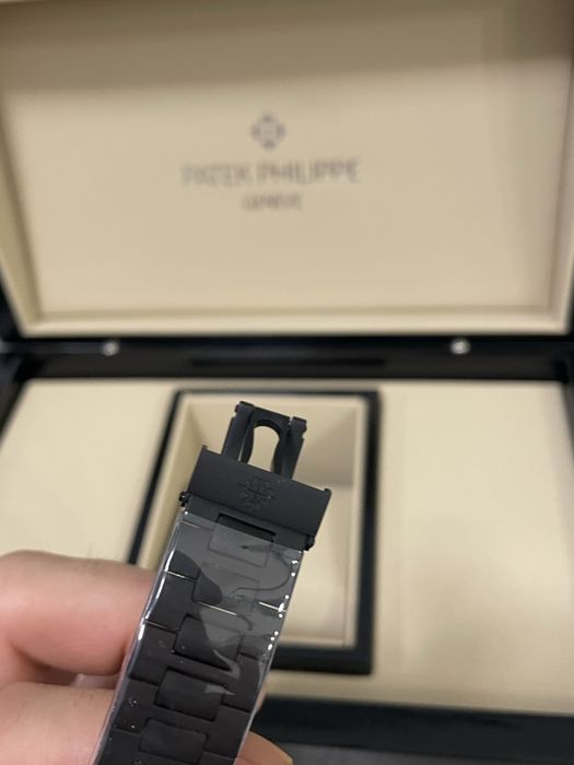 P.Philippe nautilus black