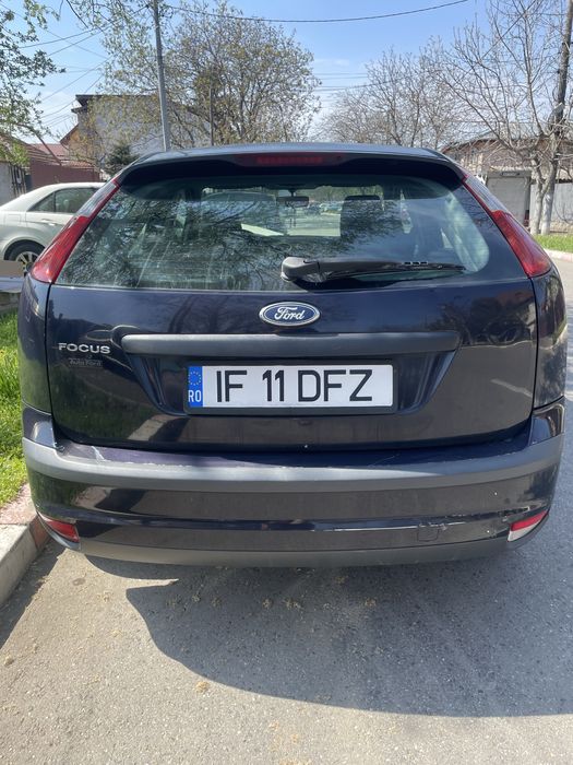 Ford Focus 2005 berlina cu hayon