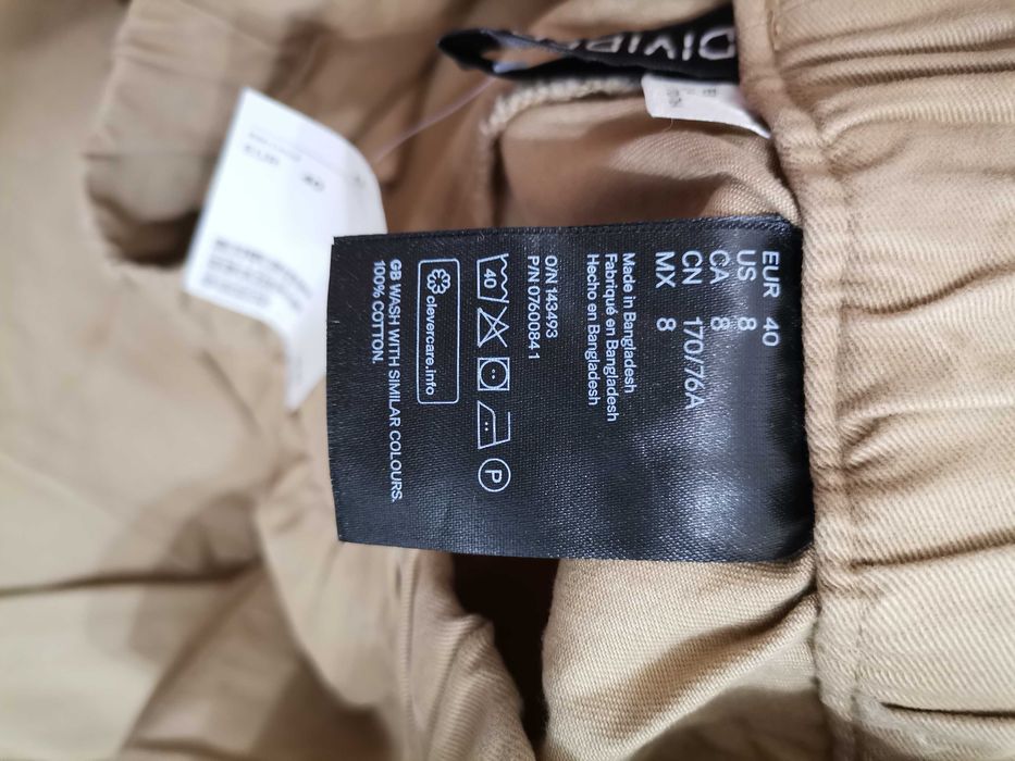 Pantaloni talie înaltă stil camo H&M