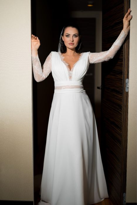 Екслкузивна Булчинска рокля в С/М размер.